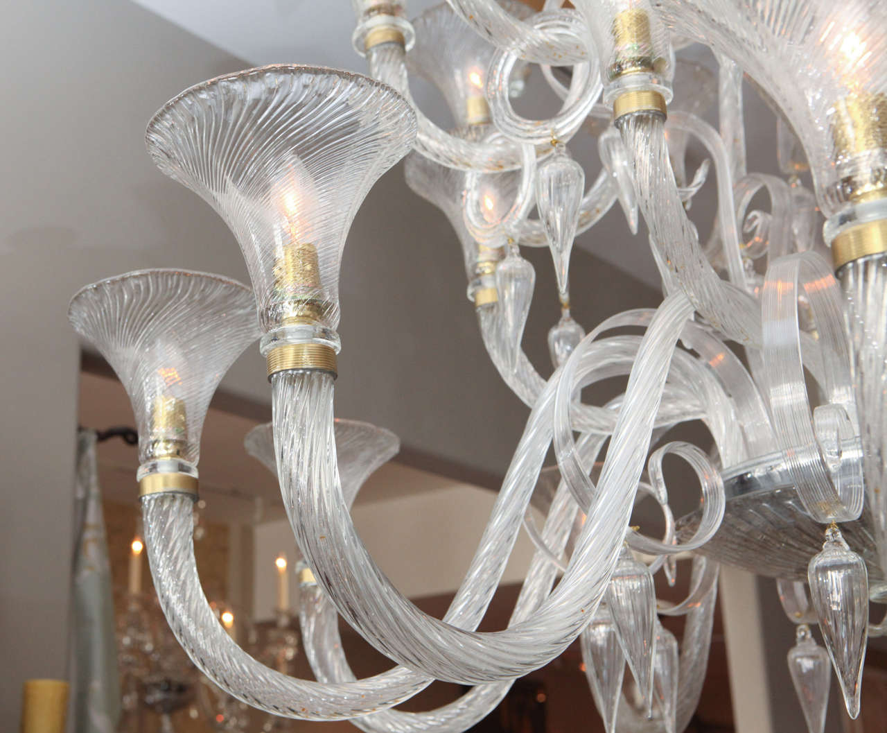 Grand Murano Chandelier In Good Condition For Sale In Los Angeles, CA