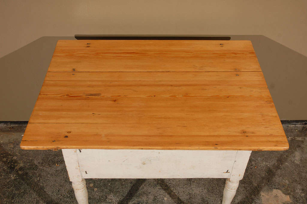 A 19th Century Swedish Painted Work Table with Scrub Pine Top 2
