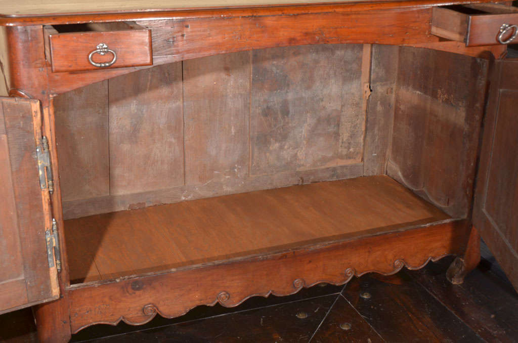 Hand-Crafted 18th Century Walnut Buffet For Sale