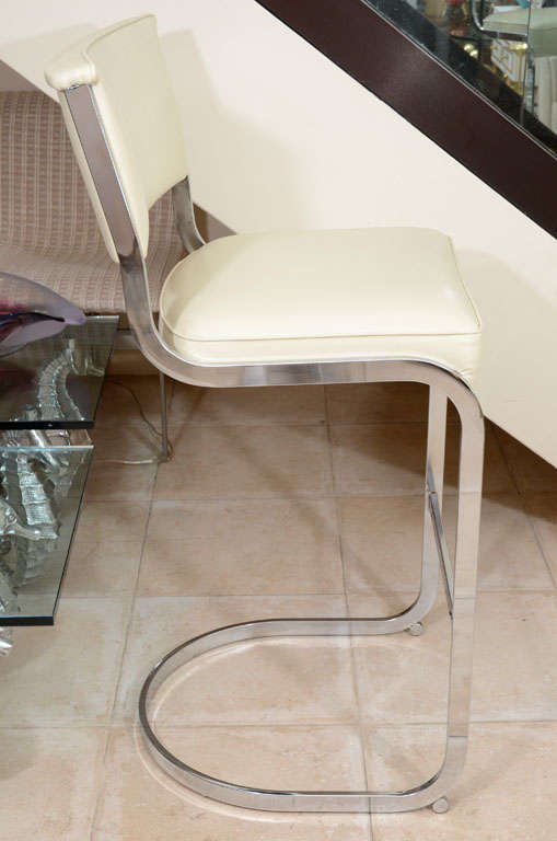 Mid-20th Century Pair of chrome frame cantilevered bar stools by Milo Baughman