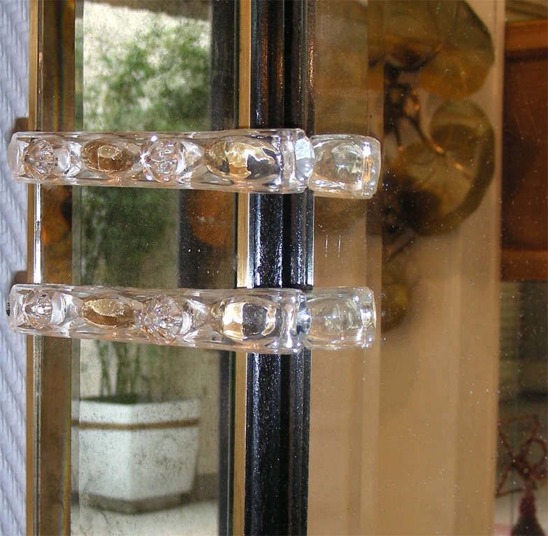 Big Pair of mirrors with éléments in Murano glass. 2