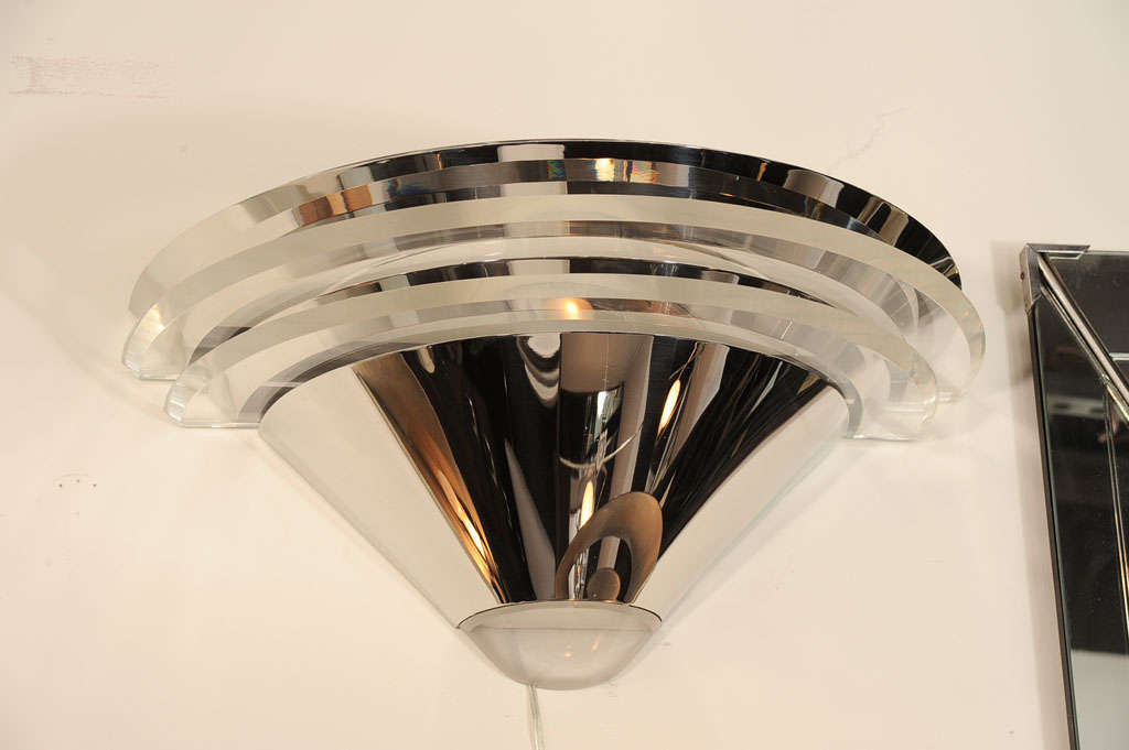 Pair of Mid-Century Modernist Saturn Sconces in Chrome and Lucite by Lorin Marsh For Sale 2
