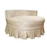 Round chaise in White Velvet with pleated skirt