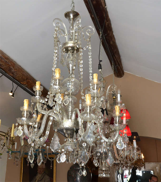 Very important Crystal chandelier with10 light 
Branch in Crystal cutting