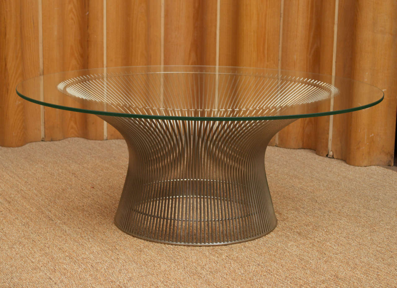 Excellent condition original Warren Platner design coffee table for Knoll.