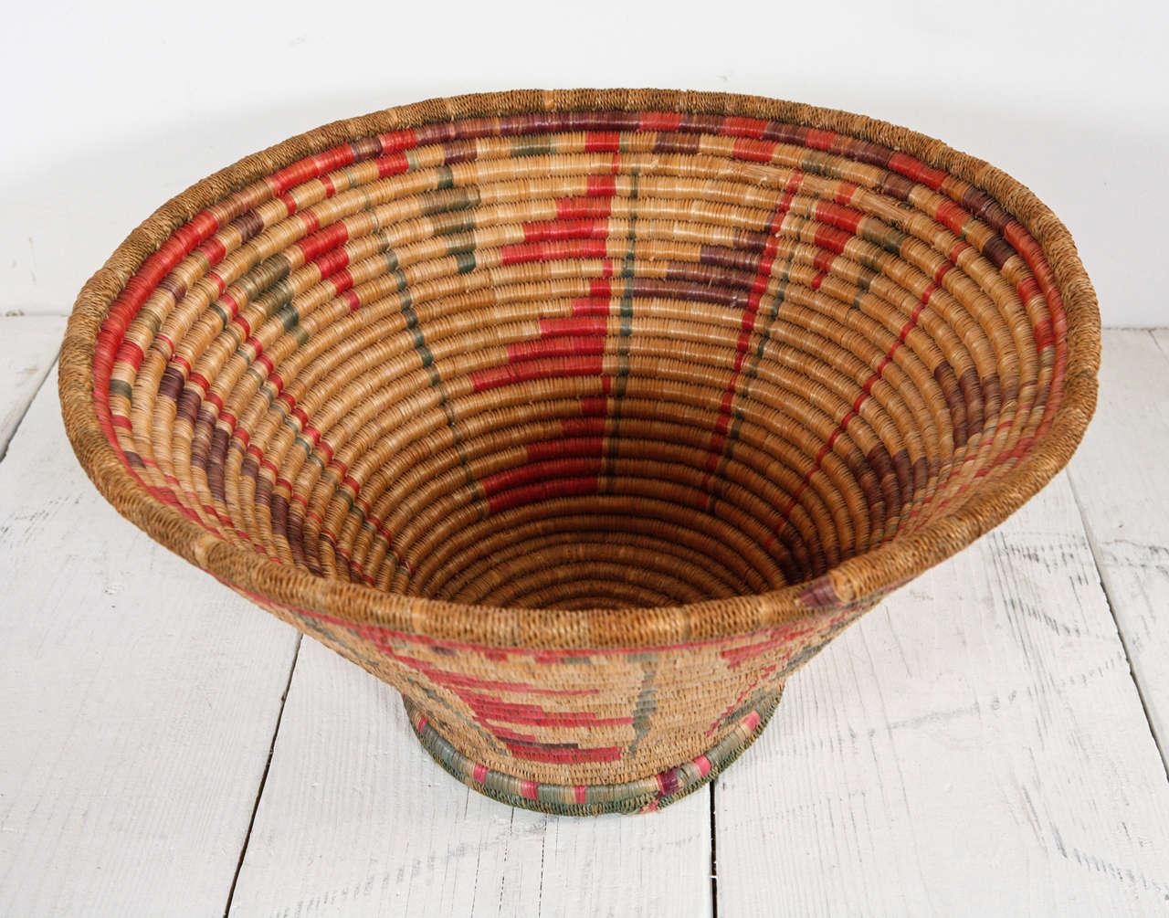Woven Grass American Indian Baskets at 1stdibs