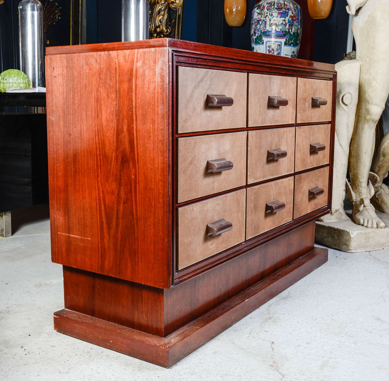 Mid-20th Century Chest of Drawers