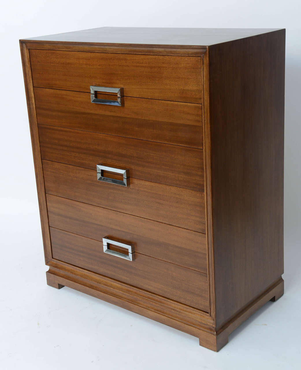Fine 1940s Paul Frankl Style Mahogany Gentlemans Chest by Red Lion In Excellent Condition In Miami, FL