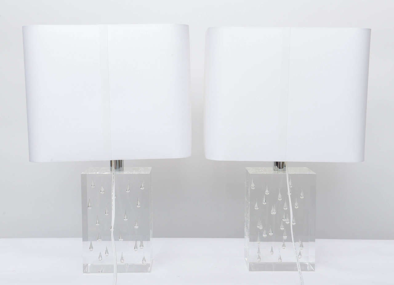 French Pair of Rare Thick and Lucite Block with Raindrop Lamps For Sale
