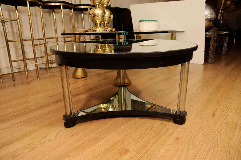 Mid-20th Century Circular mirrored cocktail table by Grosfeld House