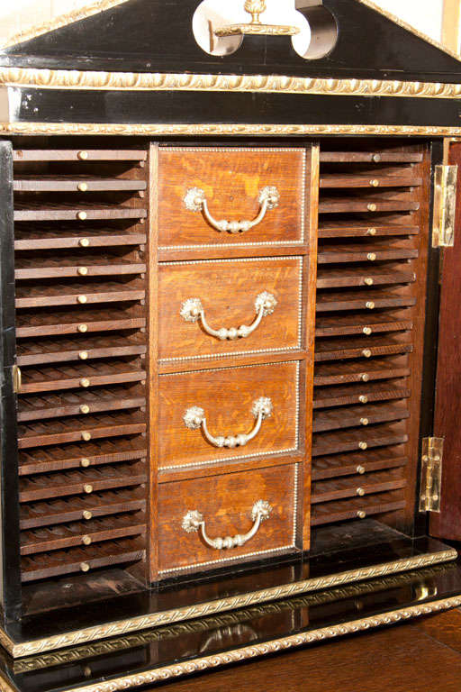 Humidor Napoleon III laccato nero con supporto in vendita 2