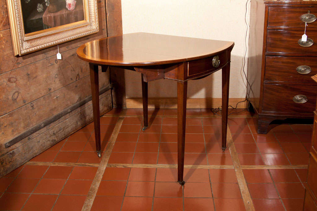 19th Century English Satinwood Banded Pembroke Table For Sale