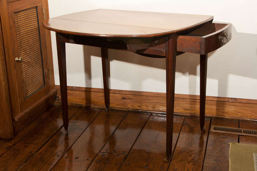 Table Pembroke anglaise Excellent état - En vente à Woodbury, CT