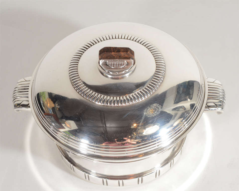 Art Deco Silver Plated Ice Bucket W/ Burled Walnut Handle by Boulenger In Excellent Condition For Sale In New York, NY