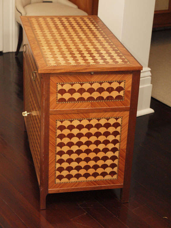 Fish-Scale Marquetry Commode 5