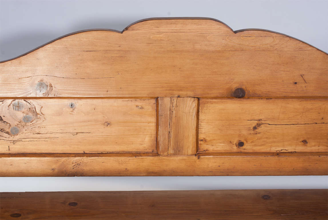 Polished Pine Boxbench