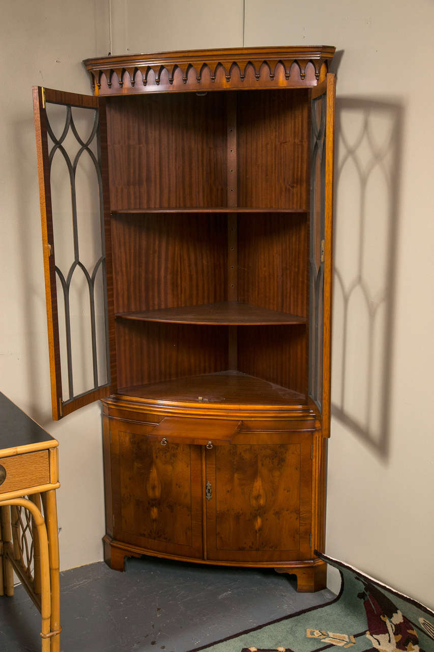 English Bow Front Corner Cabinet by Bevan Funnell In Good Condition In Westport, CT