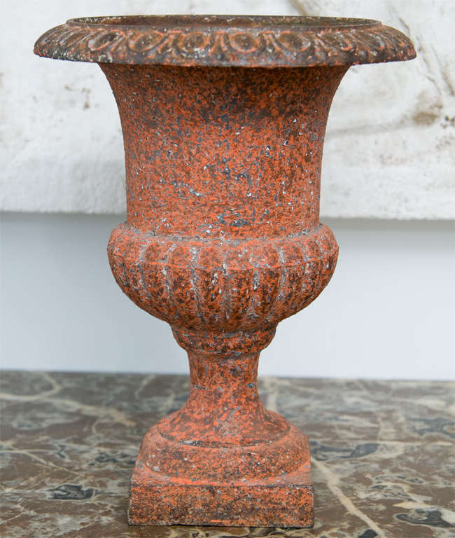 Medici Urns In Excellent Condition In Washington, DC