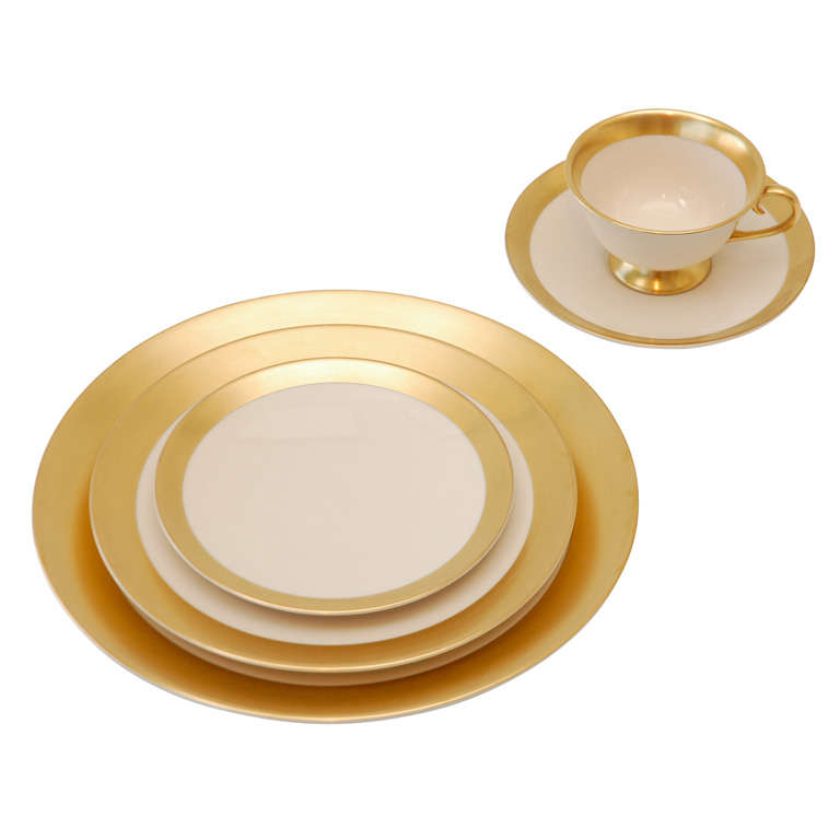 Ten 5-Piece Place Settings of "Marlo" by Flintridge China