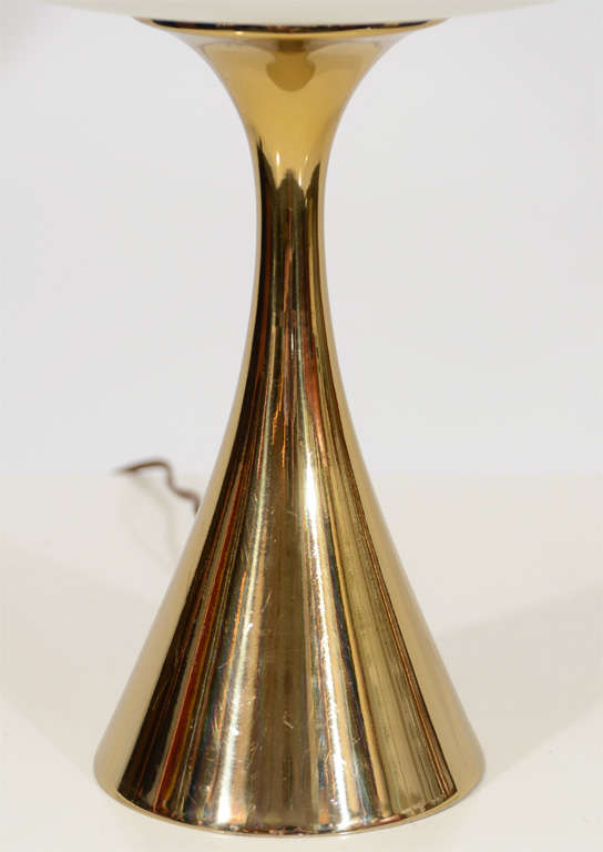 Mid-Century Modern Pair of Stylish Brass Laurel Lamps