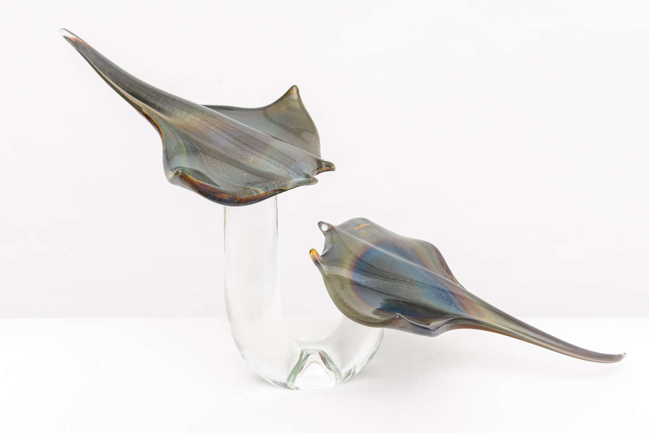 Signed Oscar Zanetti Handblown Murano Glass Rays Sculpture on Crystal Arm In Excellent Condition For Sale In Miami, FL