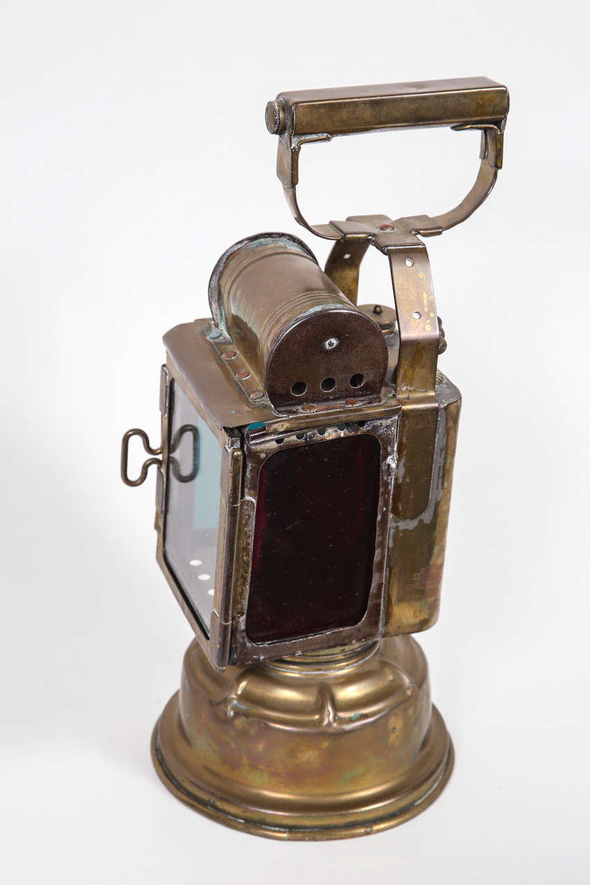 Early 1800s French Railroad Keroscene Lantern In Good Condition In Los Angeles, CA