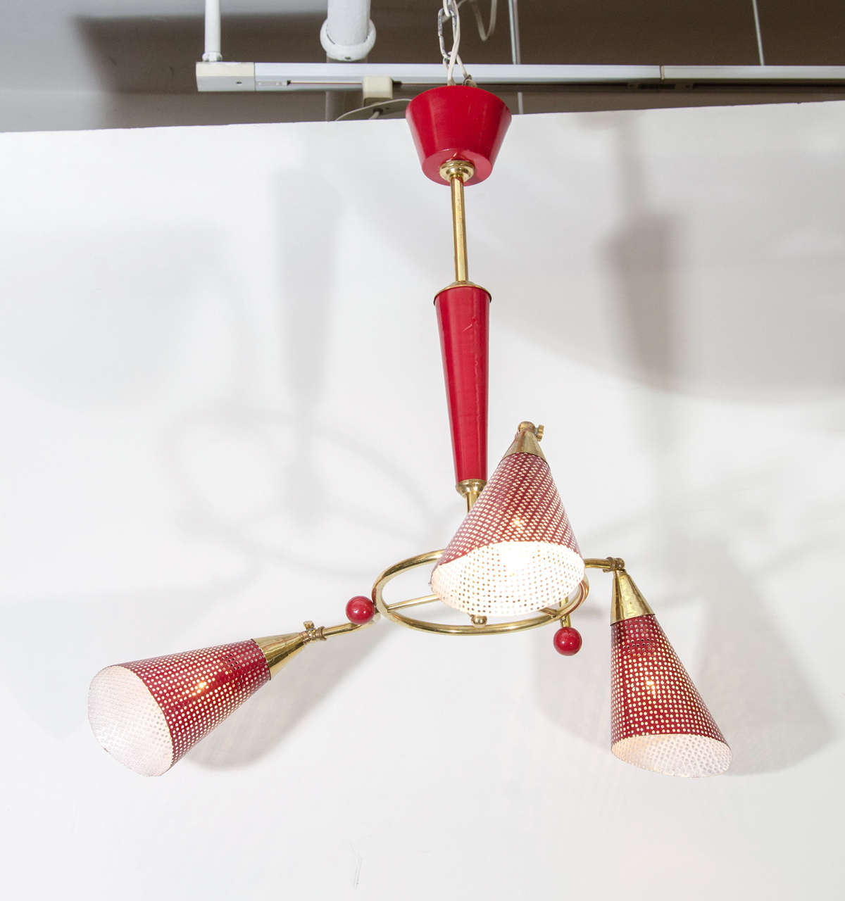 Enameled Italian Mid-Century Modern Three-Arm Chandelier in Brass and Red Enamel