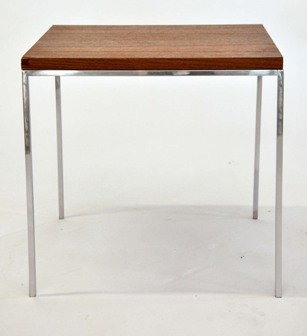 Tables Knud Joos Jason Mobler
