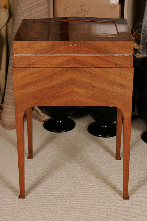 A superb Art Deco Dressing Table by Mappin and Webb. 5