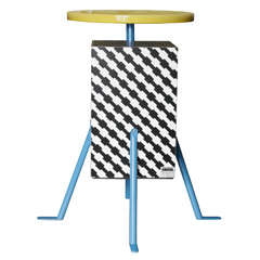 A “Kristall” Table by Michele De Lucchi for Memphis.