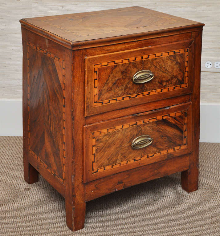 20th Century Italian Chest with Geometric Inlay For Sale