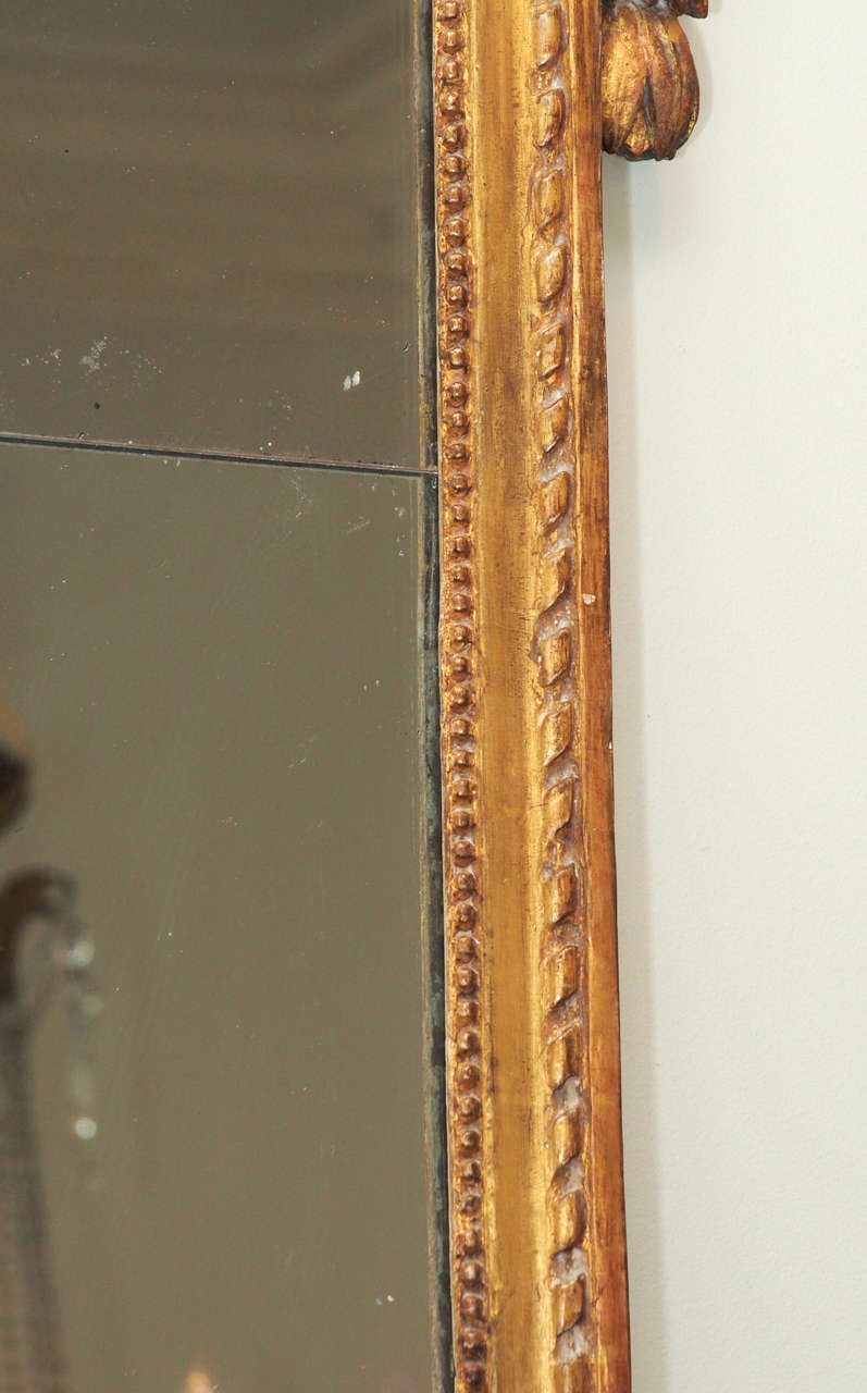 Finely Carved Louis XVI Style Giltwood Mirror In Good Condition For Sale In New Orleans, LA