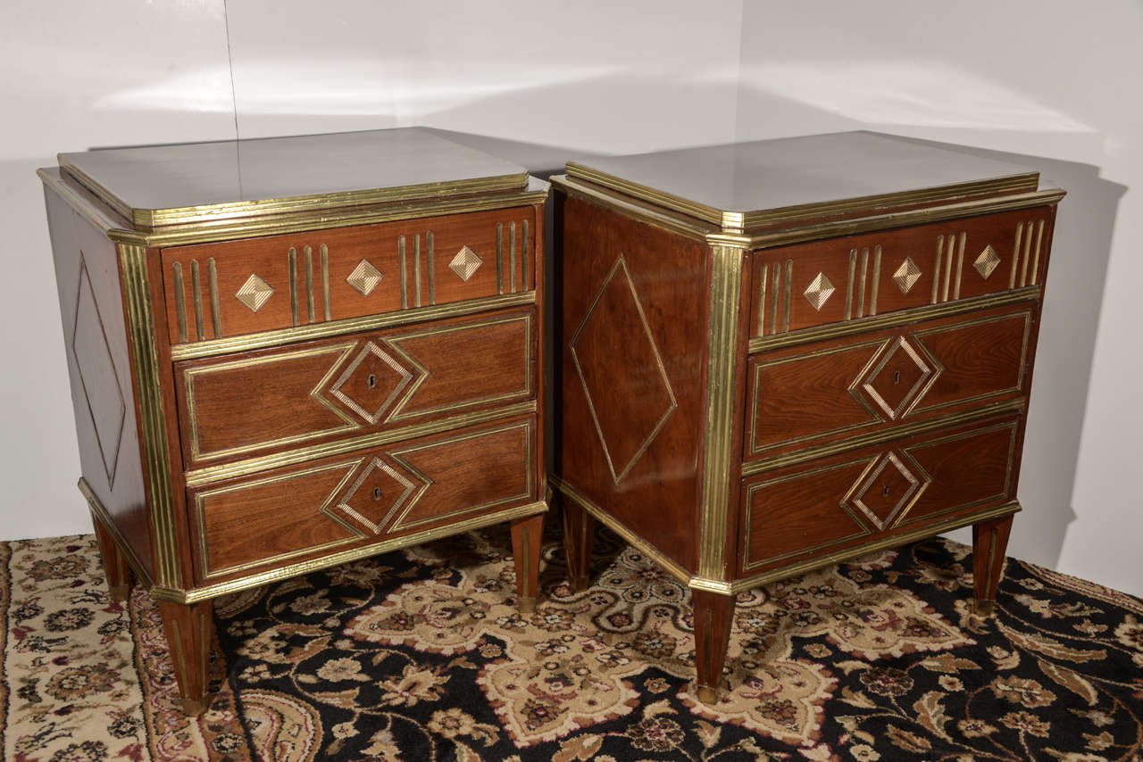 pair of 19th c Russian nightstand commodes In Excellent Condition In Dallas, TX