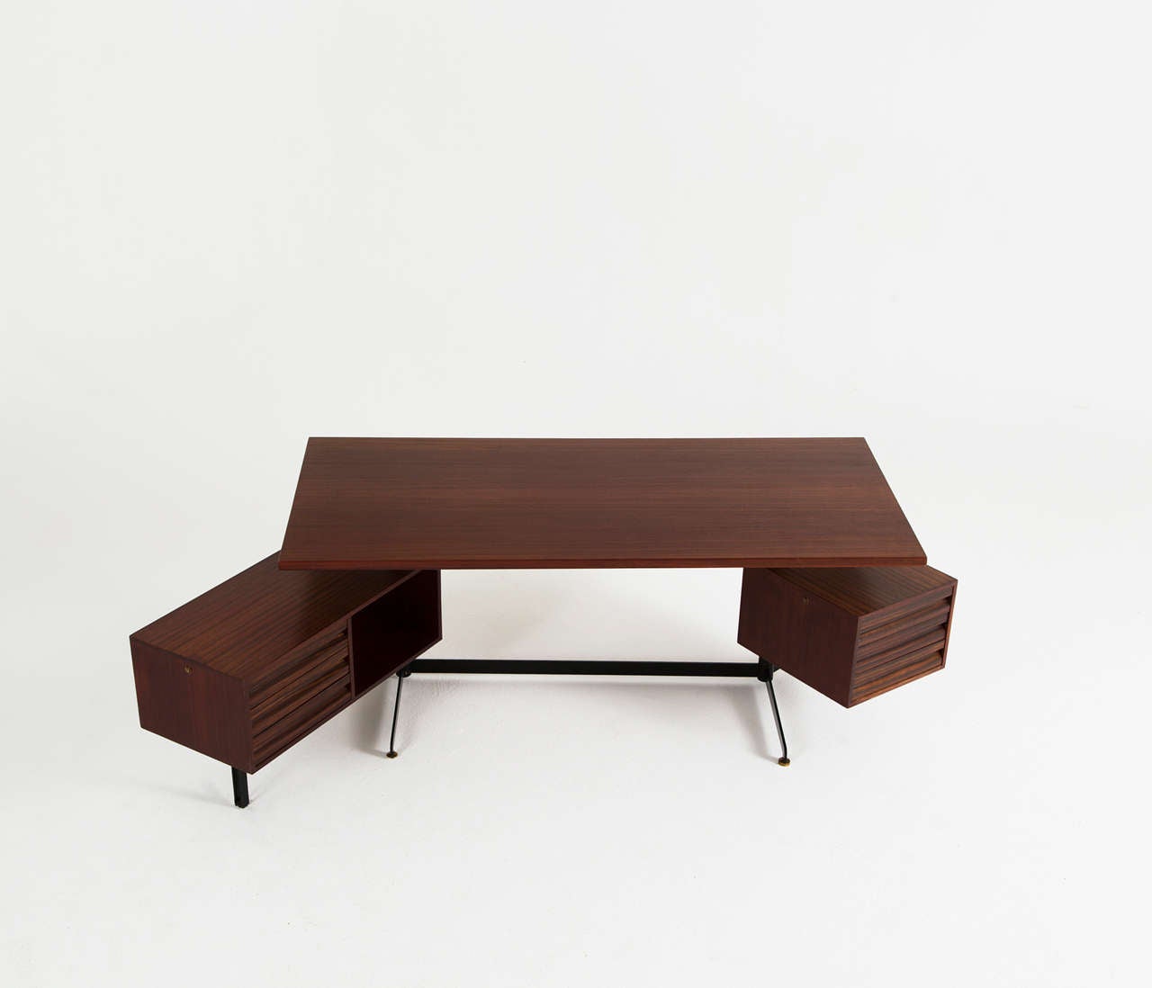 Mid-Century Modern Early 1950s Executive Desk by Osvaldo Borsani in Rosewood