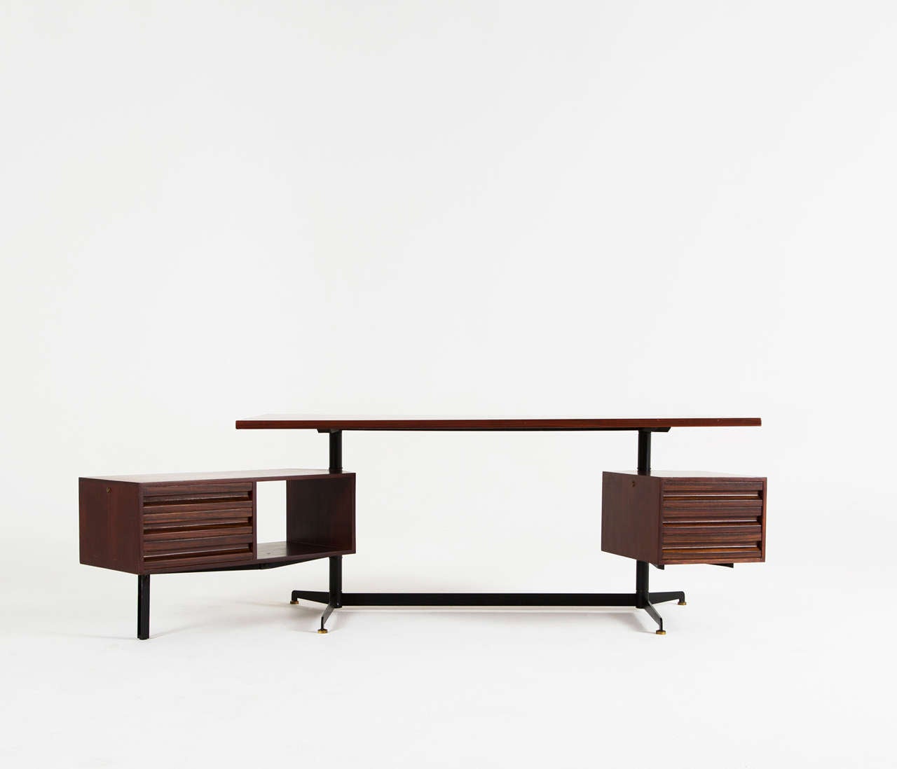 Italian Early 1950s Executive Desk by Osvaldo Borsani in Rosewood