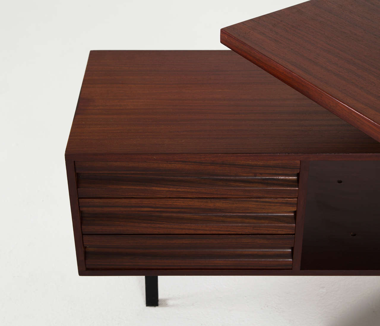 Mid-20th Century Early 1950s Executive Desk by Osvaldo Borsani in Rosewood