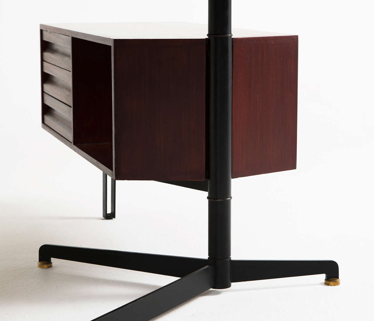 Early 1950s Executive Desk by Osvaldo Borsani in Rosewood 1