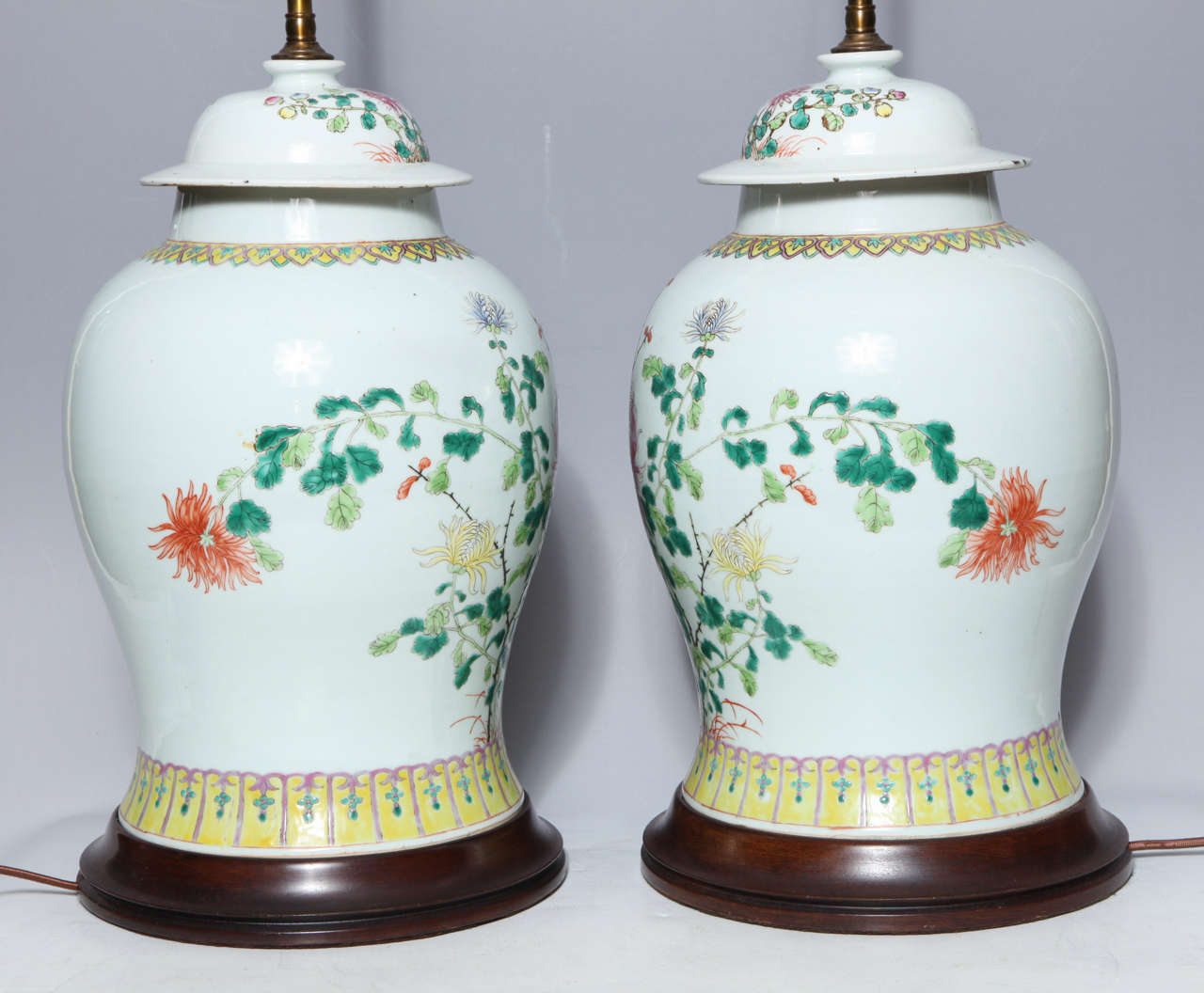 Pair of 19th Century Chinese Porcelain Ginger Jars Converted into Table Lamps For Sale 5
