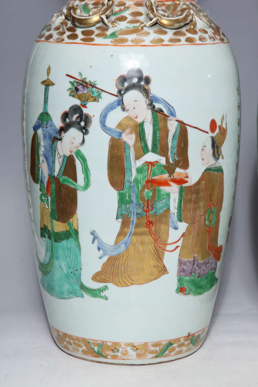 Pair of Chinese Porcelain Vases with Painted Figures and Chinese Poems in Gold In Good Condition For Sale In New York, NY