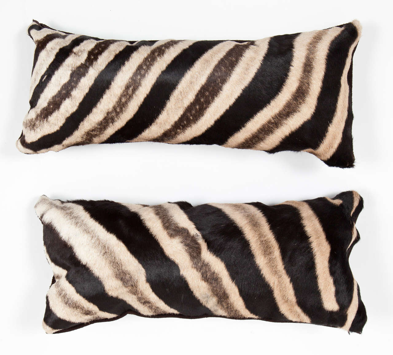 Pillows, Zebra In Excellent Condition In New York, NY