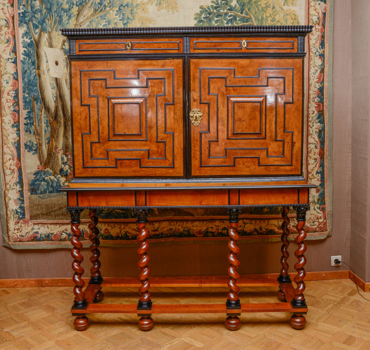 French Louis XIV Cabinet, 17th Century In Excellent Condition For Sale In Nice, Cote d' Azur
