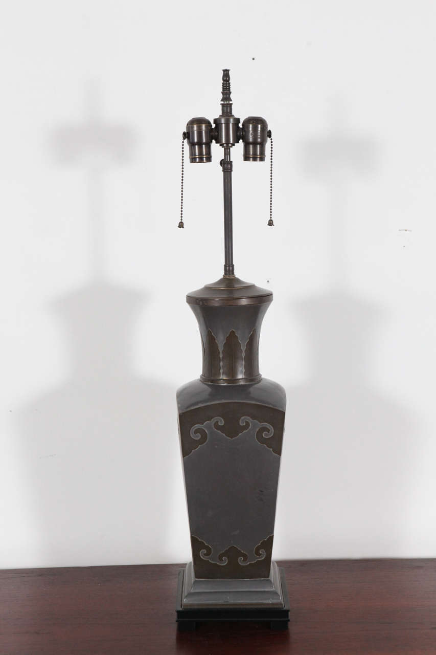 Elegant metal work table lamp.