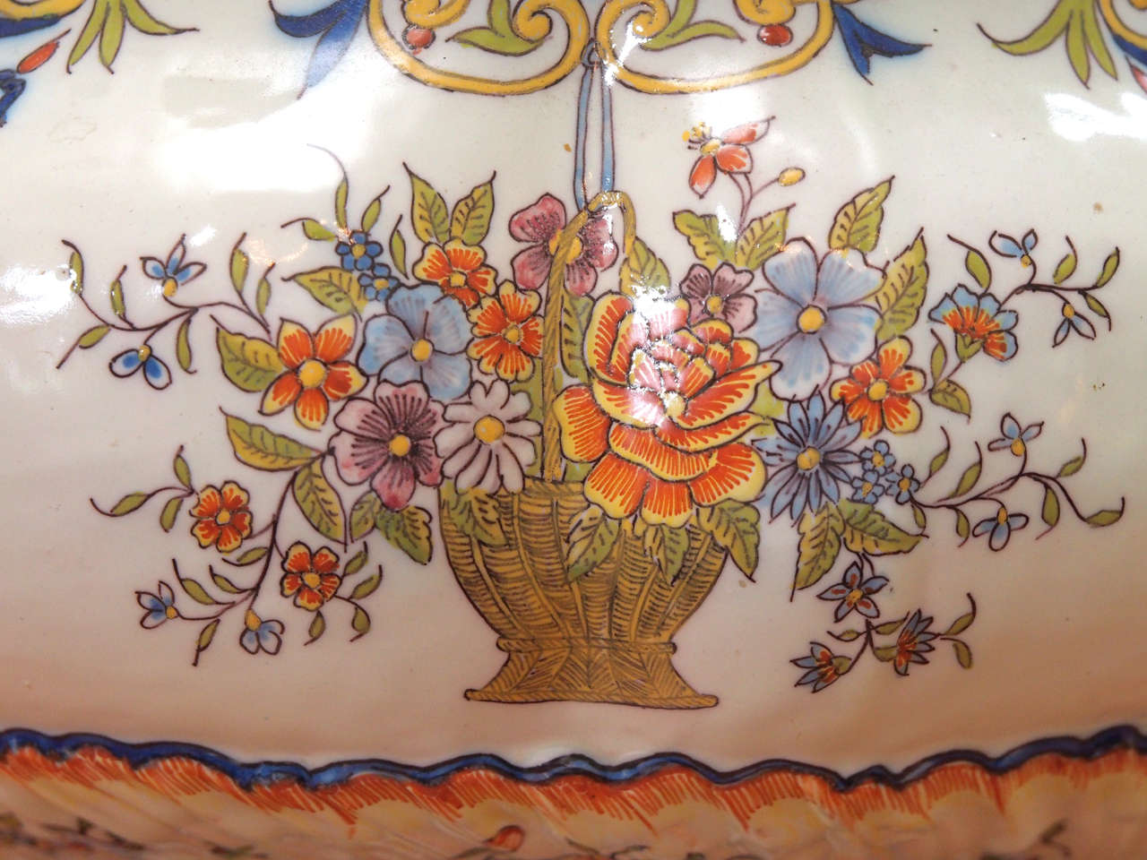 French Faience Bowl In Excellent Condition In New Orleans, LA
