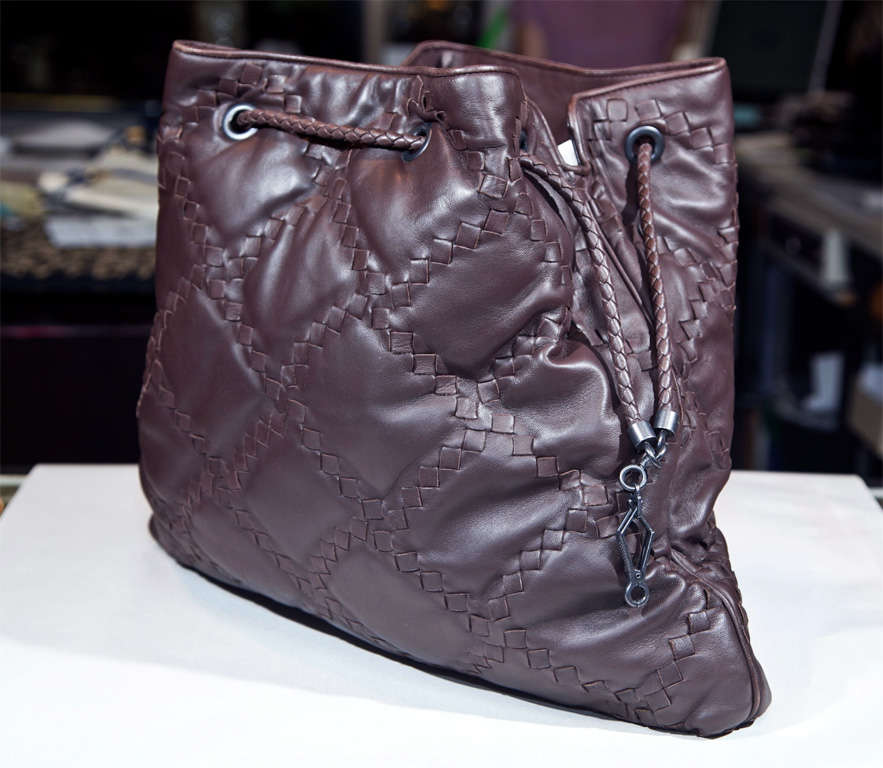 Bottega Veneta Woven Leather Triangle Shoulderbag* presented by funkyfinders 1