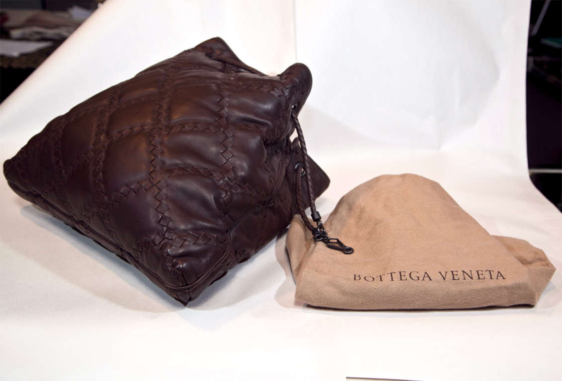 Bottega Veneta Woven Leather Triangle Shoulderbag* presented by funkyfinders 5
