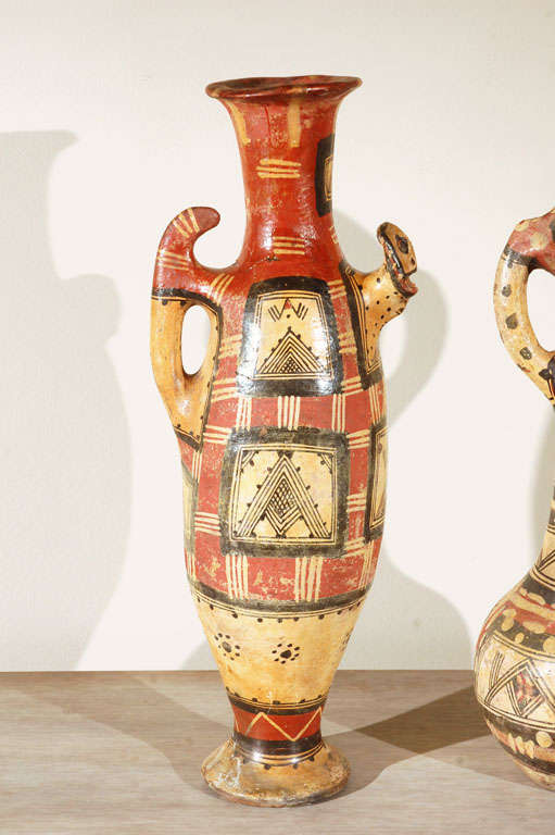 vasi di terracotta dipinti a mano