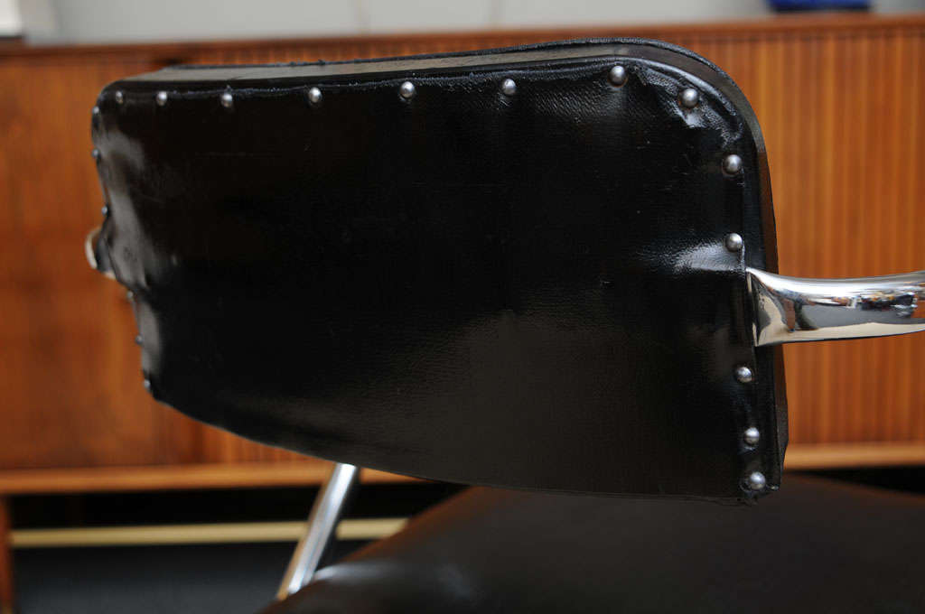 Steel Gilbert Rohde Style 'Z' Chair by Royalchrome