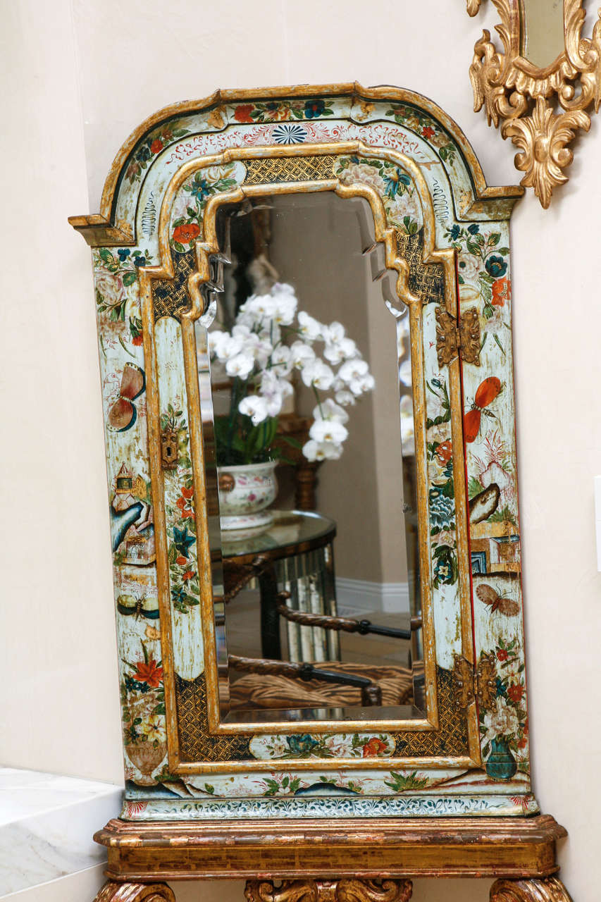 Pair of 18th Century English Chinoiserie Mirrored Corner Cabinets In Good Condition For Sale In Los Angeles, CA