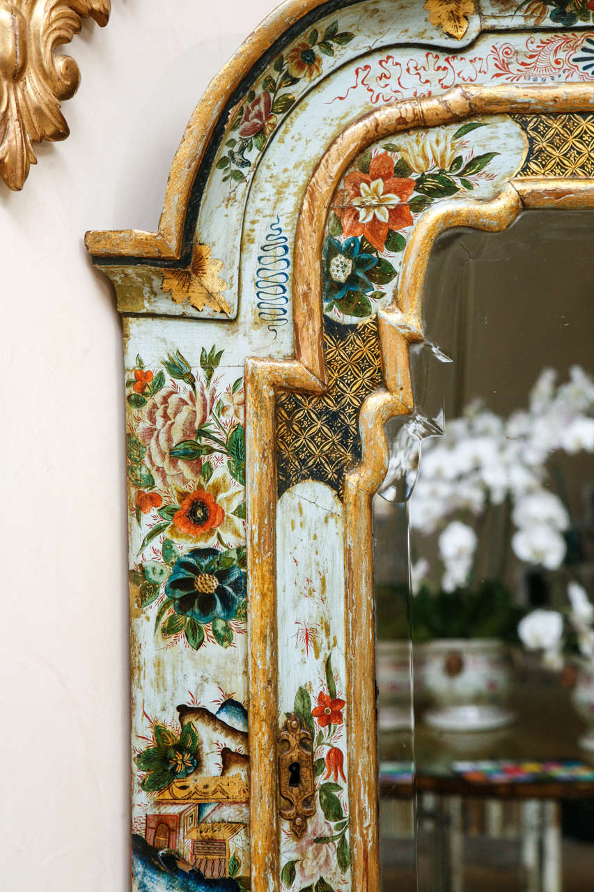 Pair of 18th Century English Chinoiserie Mirrored Corner Cabinets For Sale 4