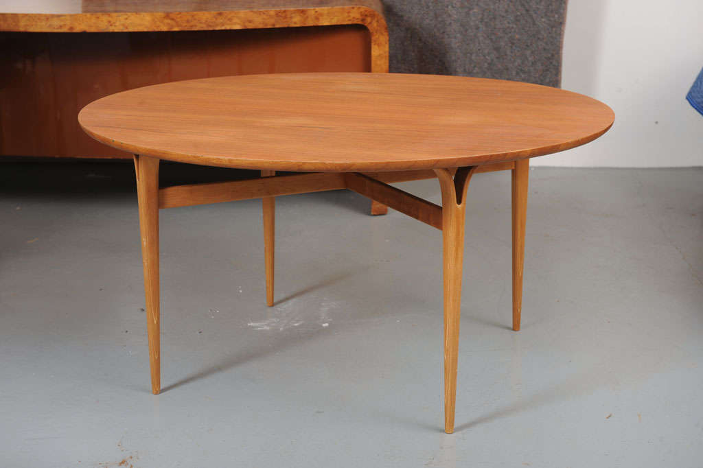 Bruno Mathsson. Table made of teak with legs of beechwood. Produced by Fritz Hansen.
